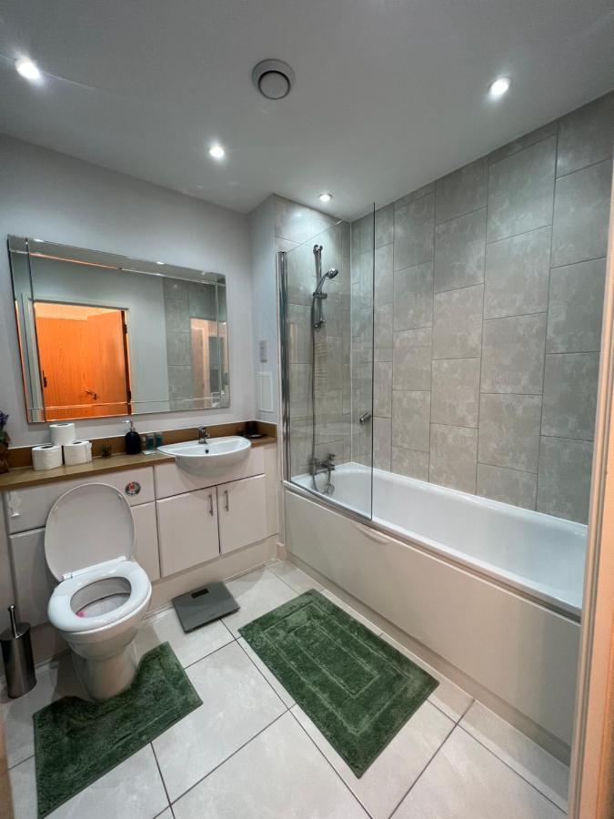 Cityscape Serenity: 10Th Floor Oasis Near City Airport, Excel & 02 Apartman London Kültér fotó